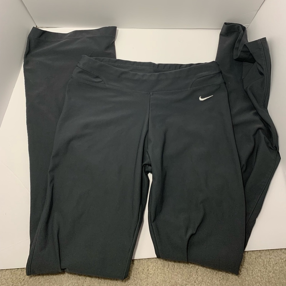Nike active women pants small
